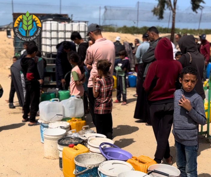 "سقياك رحمة لأهل غزة".. عطايا تواصل توزيع المياه في ظل العطش والحصار
