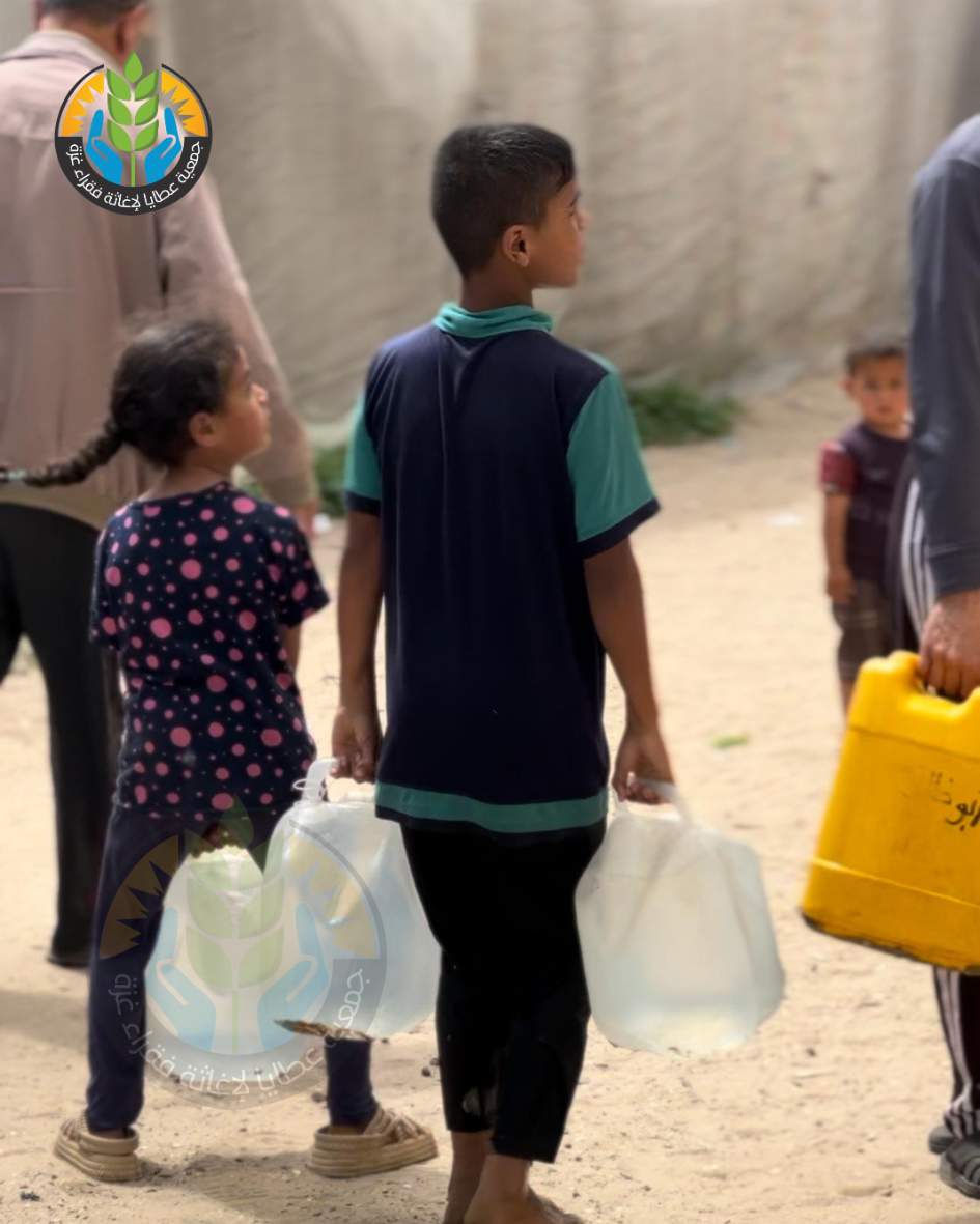 "قطرة ماء تعني الحياة".. عطايا تواصل مشروع السقيا