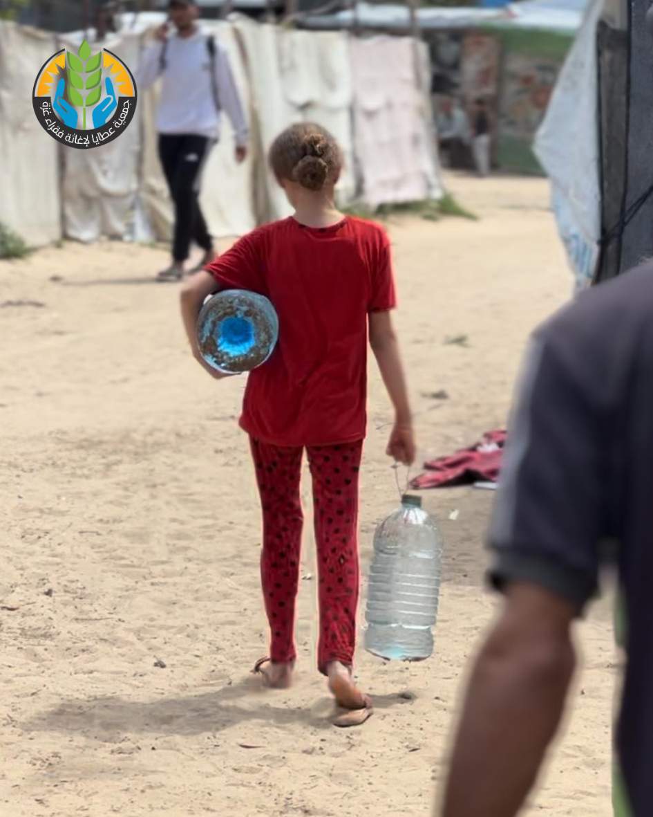 "قطرة ماء تعني الحياة".. عطايا تواصل مشروع السقيا