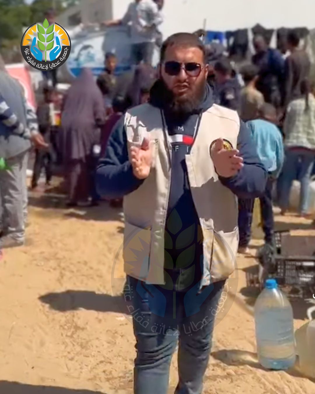 "سقياك نور يُطفئ العطش".. عطايا تواصل توزيع المياه في مناطق النزوح