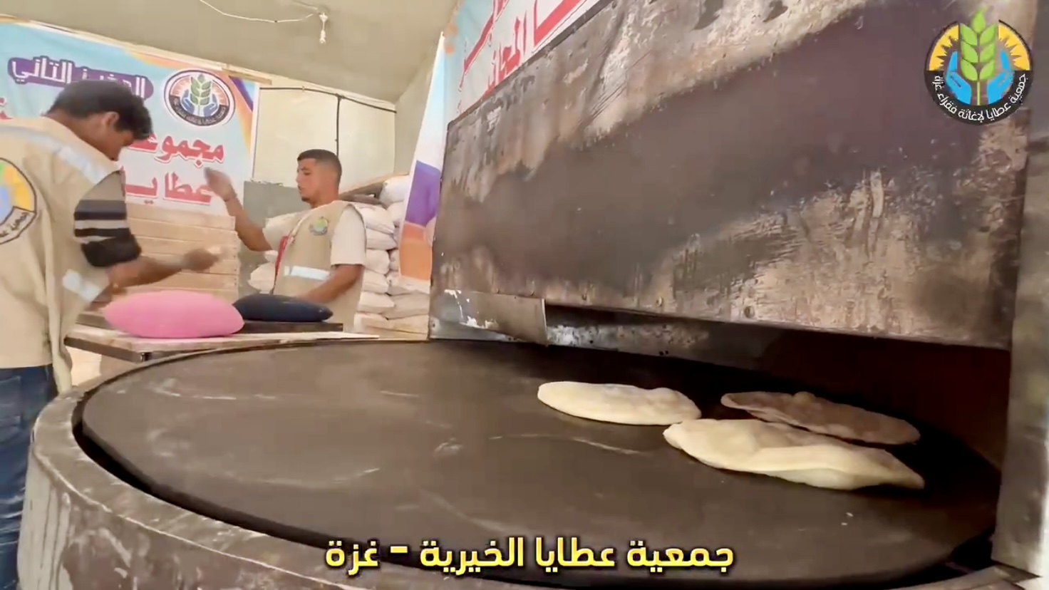 نمدّ الخبز لدعم الصمود وتخفيف العناء عن النازحين