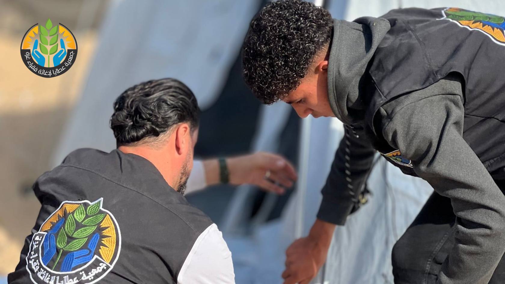 توفير خيمة إيواء لأسرة نازحة فقدت مأواها في ظل موجات النزوح المستمر