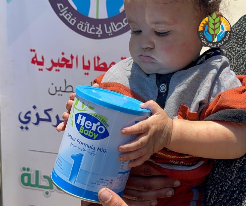 "حليب الأمل".. توزيع حليب الأطفال في شمال غزة رغم الحصار