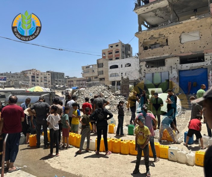 عطايا تروي عطش النازحين في غزة وشمالها