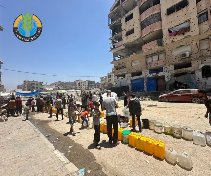 عطايا تروي عطش النازحين في غزة وشمالها