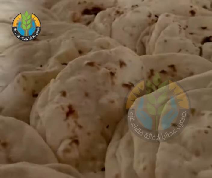 مخبز عطايا الخيري يواصل توزيع رغيف الخبز المجاني في ثالث أيام رمضان