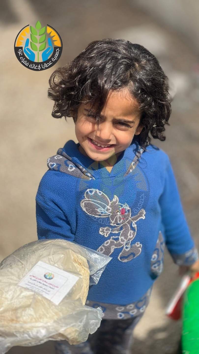 رغيف الخبز.. حياة تُمنح وسط الإبادة والتجويع