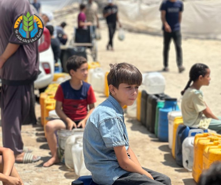 سُقيا ماء تروي عطش النازحين في شمال غزة