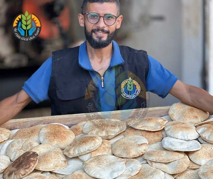 يواصل مخبز عطايا الخيري عطاءه .. كرامة للنازحين