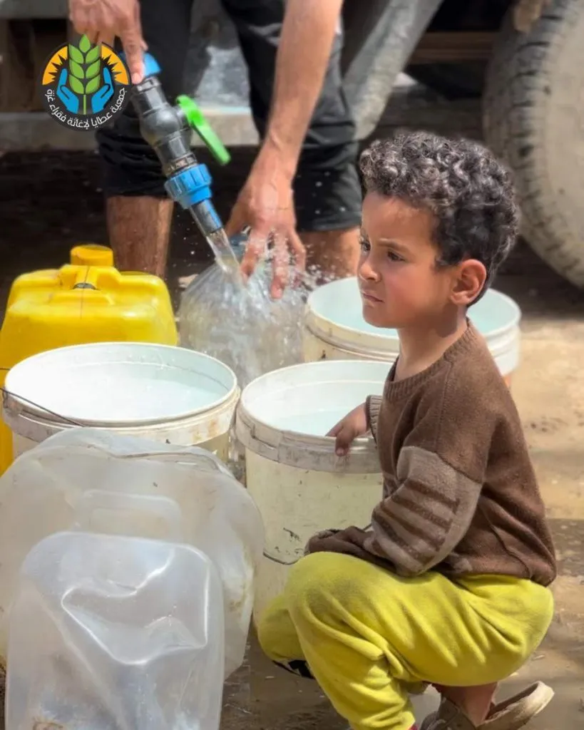 "قطرة ماء تعني الحياة".. عطايا تواصل مشروع السقيا
