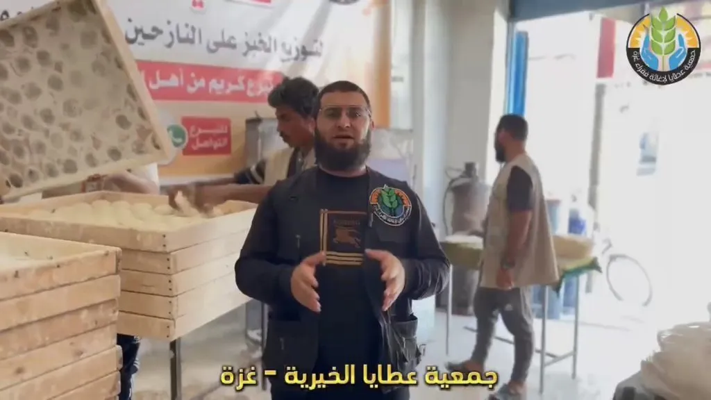 عطايا تستأنف عمل مخابزها الخيرية لتقديم الرغيف الخيري للنازحين