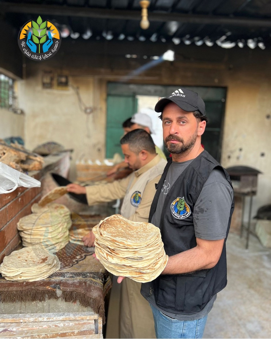 توزيع "رغيف الخبز الخيري" لدعم النازحين في غزة