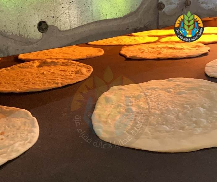مخبز عطايا الخيري يواصل توزيع رغيف الخبز المجاني في ثالث أيام رمضان