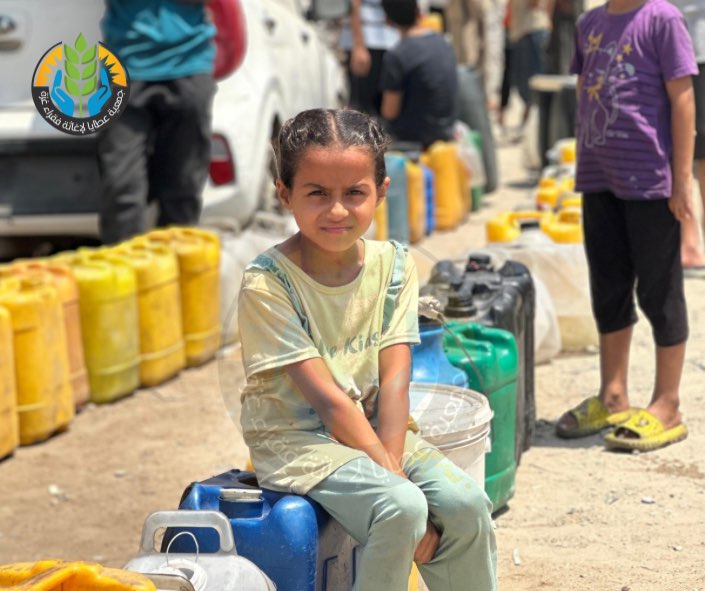 سُقيا ماء تروي عطش النازحين في شمال غزة